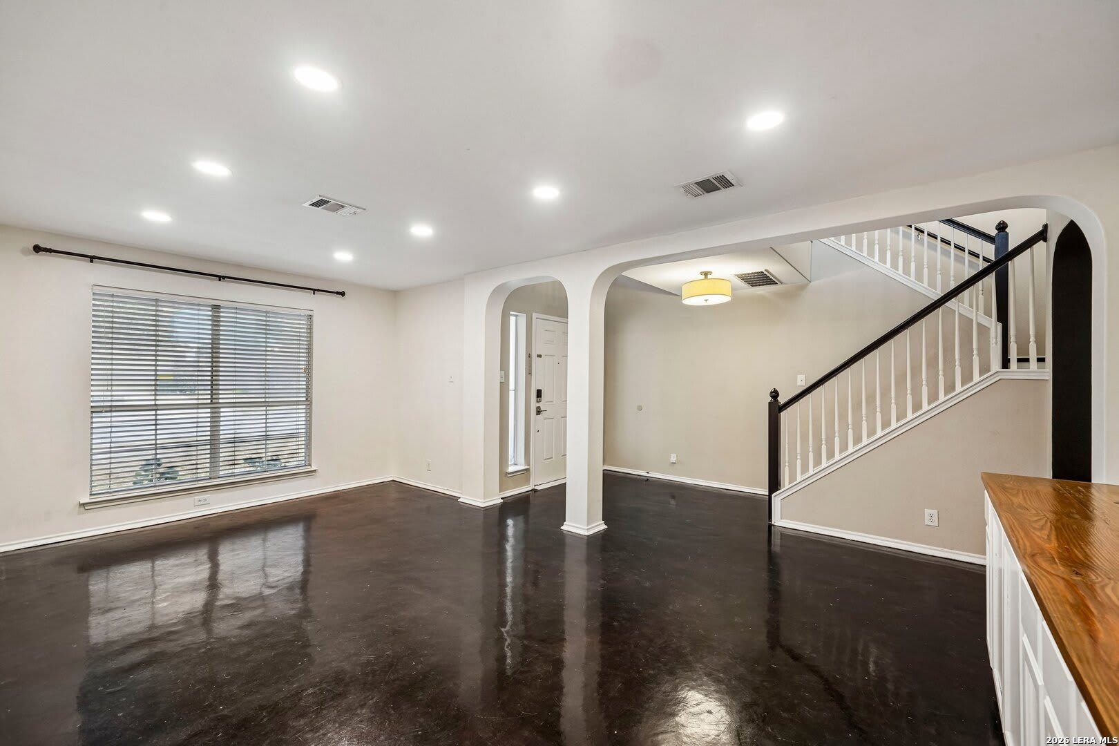 315 Hollow Grove – photo 4