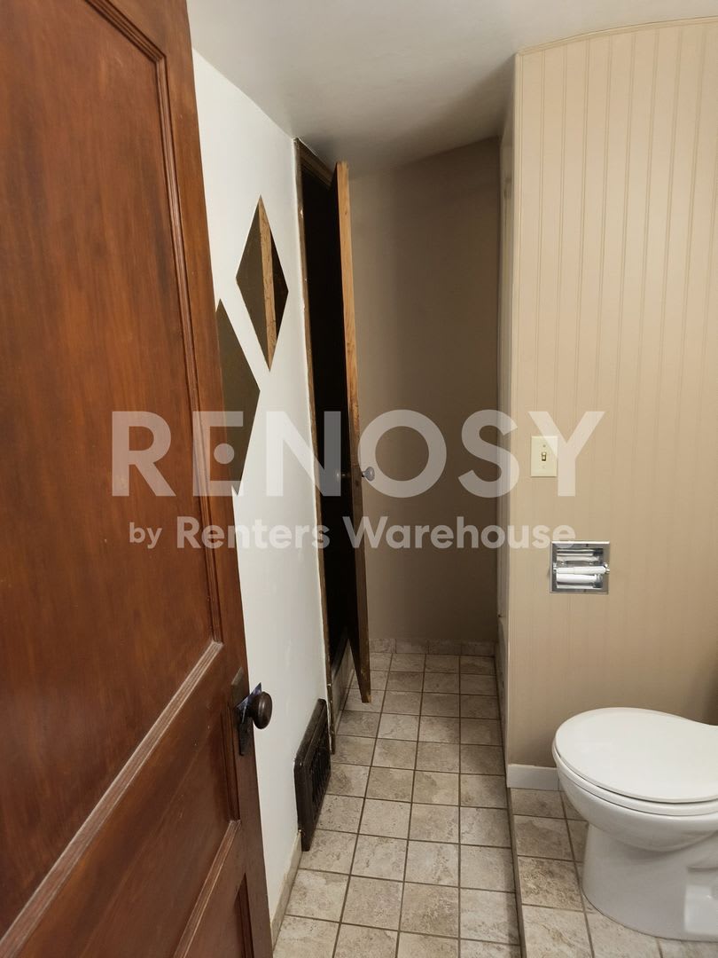 1BD/1BA Duplex in Saint Paul Available Now Utilities Included with Rent!! – photo 4