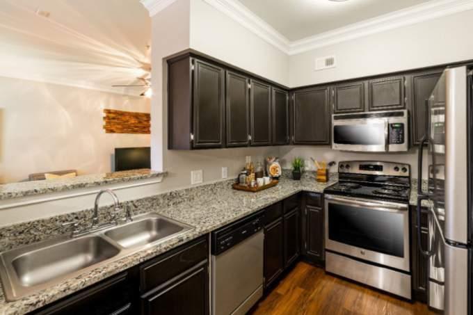 10050 Great Hills Trail, #110 – photo 4