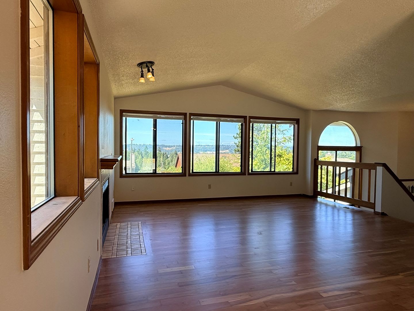 3Bd 2Ba Renton Home – photo 5