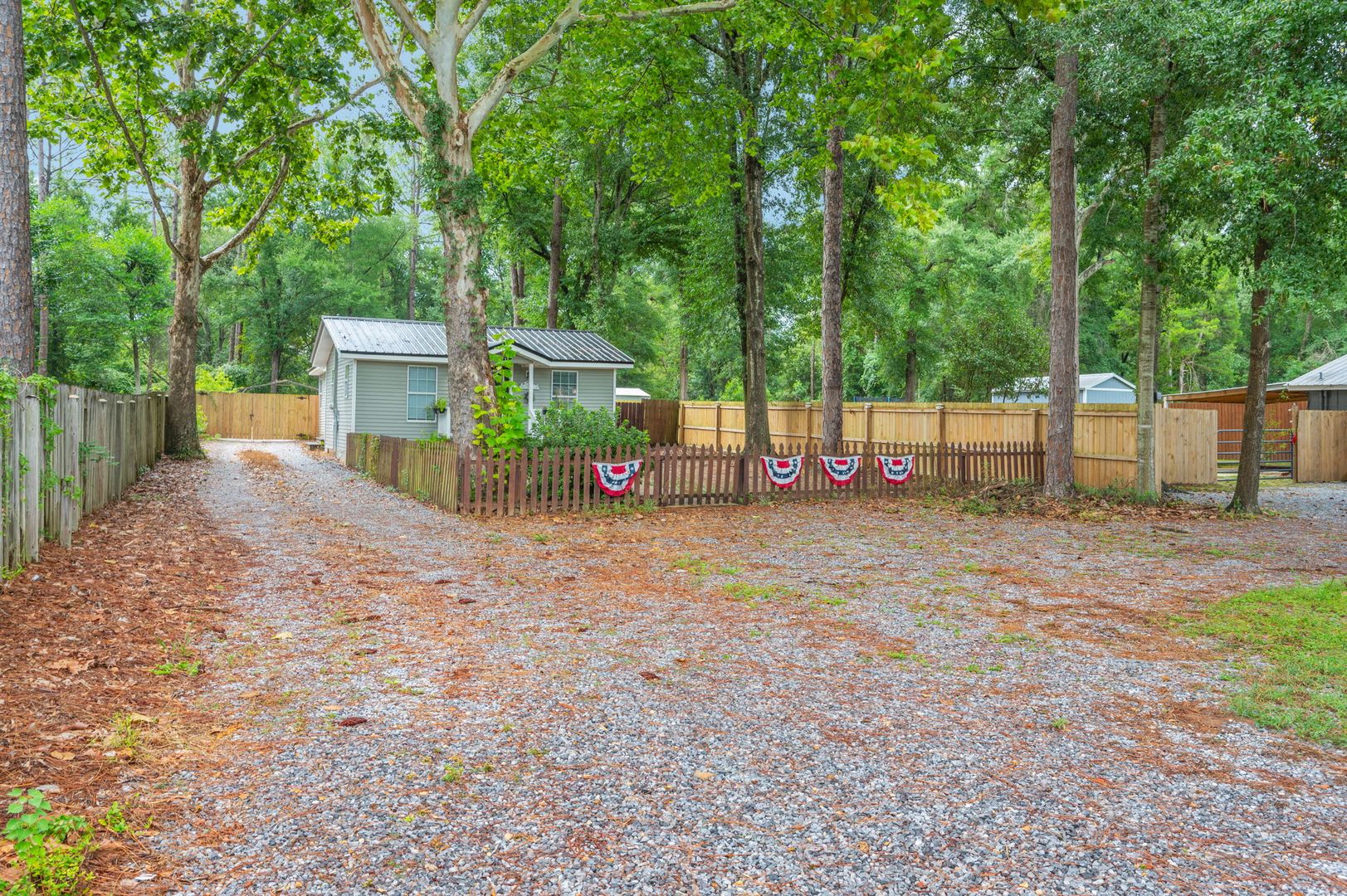 MOVE IN SPECIAL!! $500 off first month's rent! – photo 5