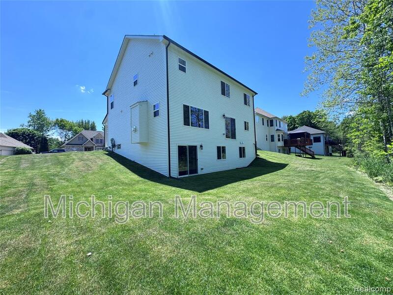 6149 Woodridge Ln – photo 3