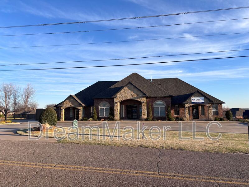 2815 Se 44Th Street – photo 1