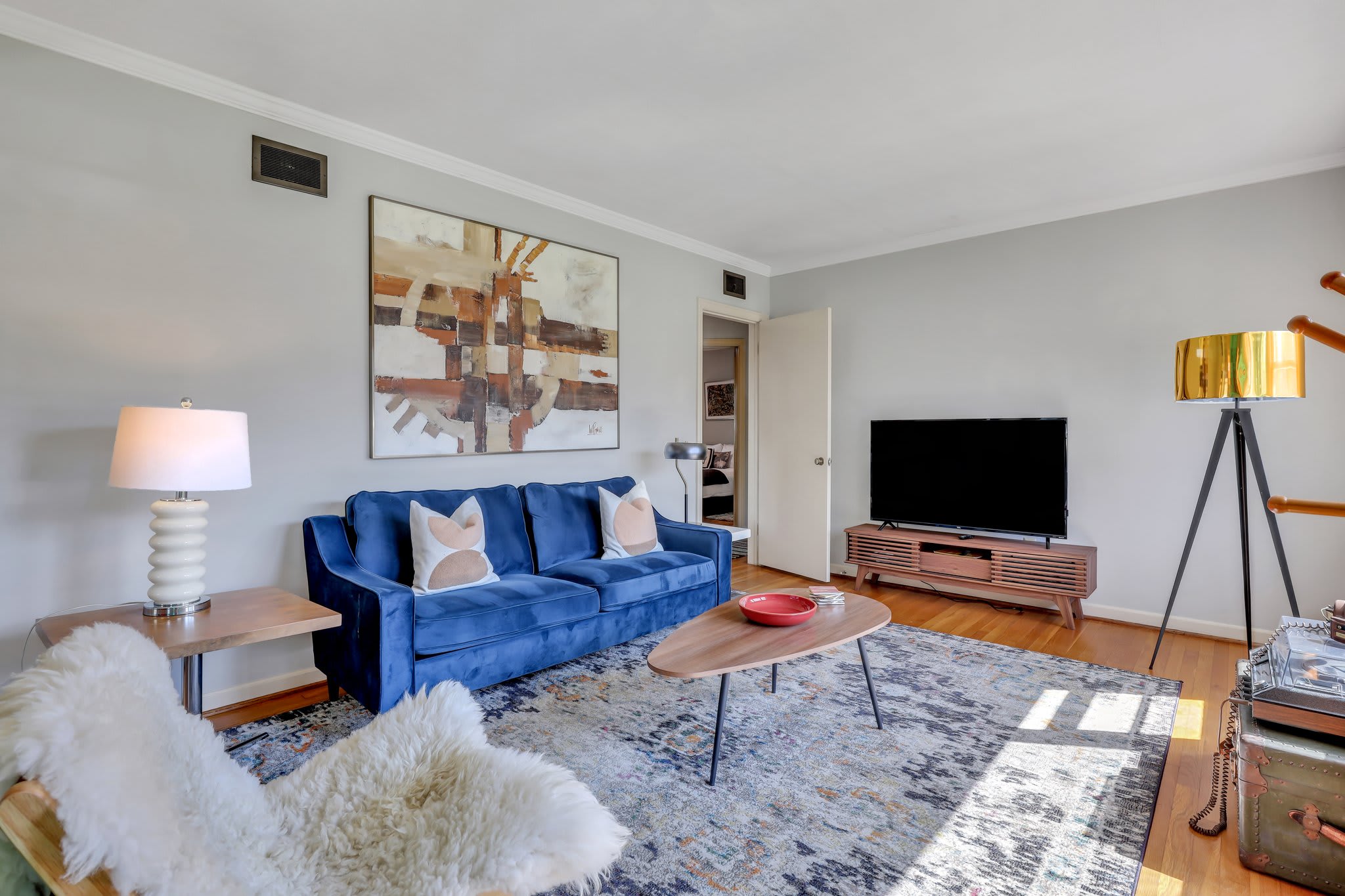 1810 E 32nd St – photo 2