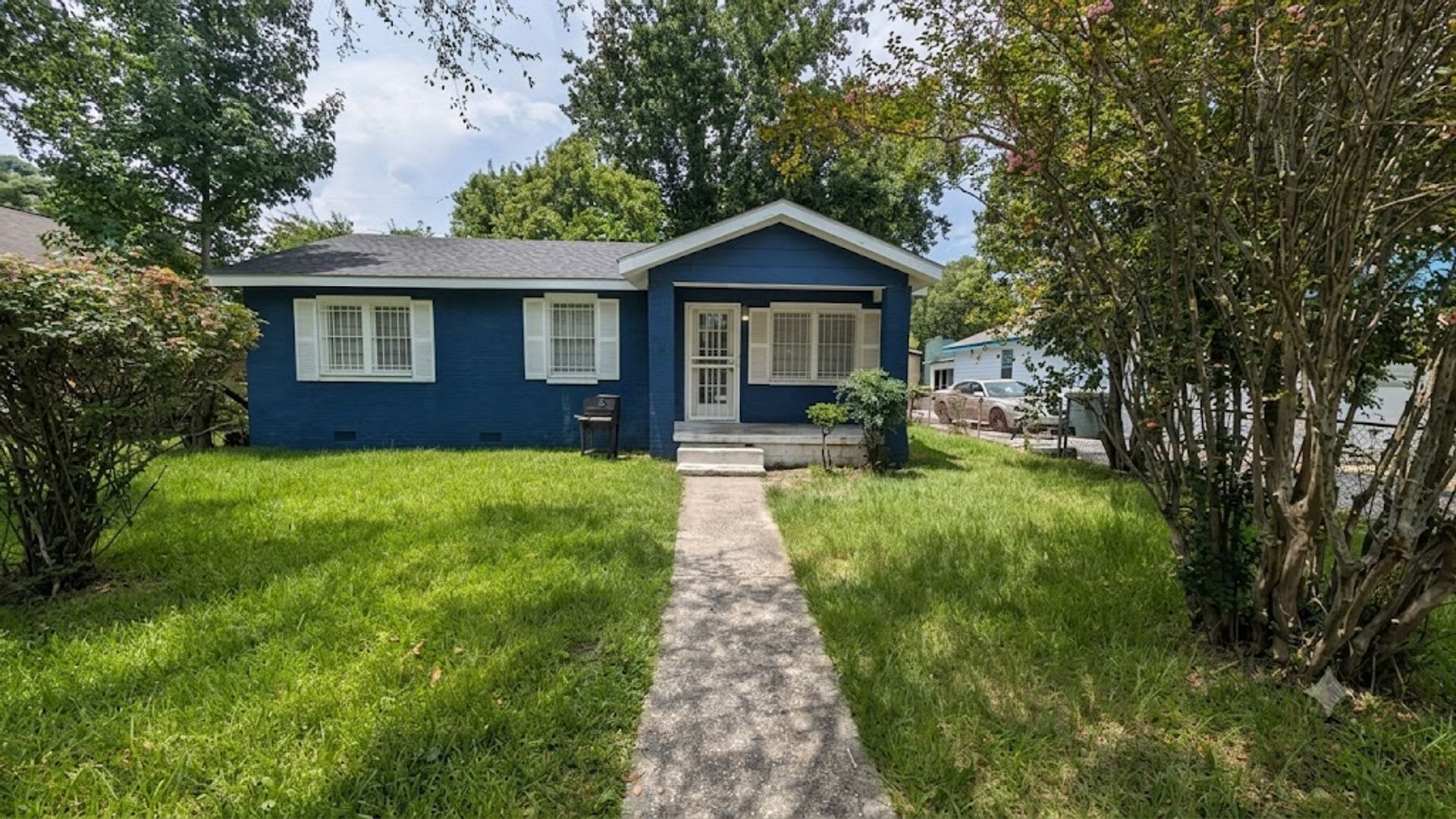 Charming 3-Bedroom Home in Carver Village – photo 2