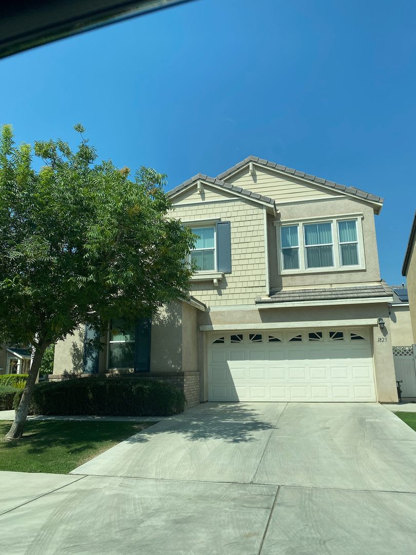 GATED COMMUNITY! – photo 1