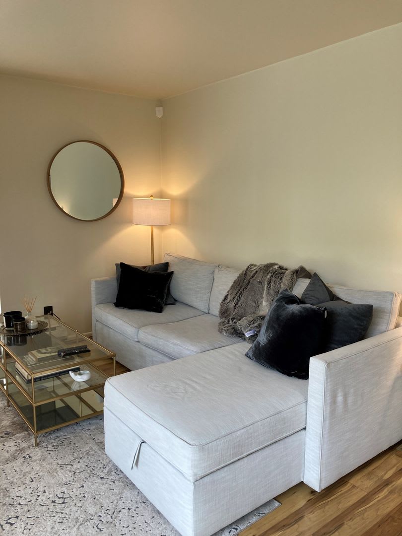 Eastlake Condo – photo 4