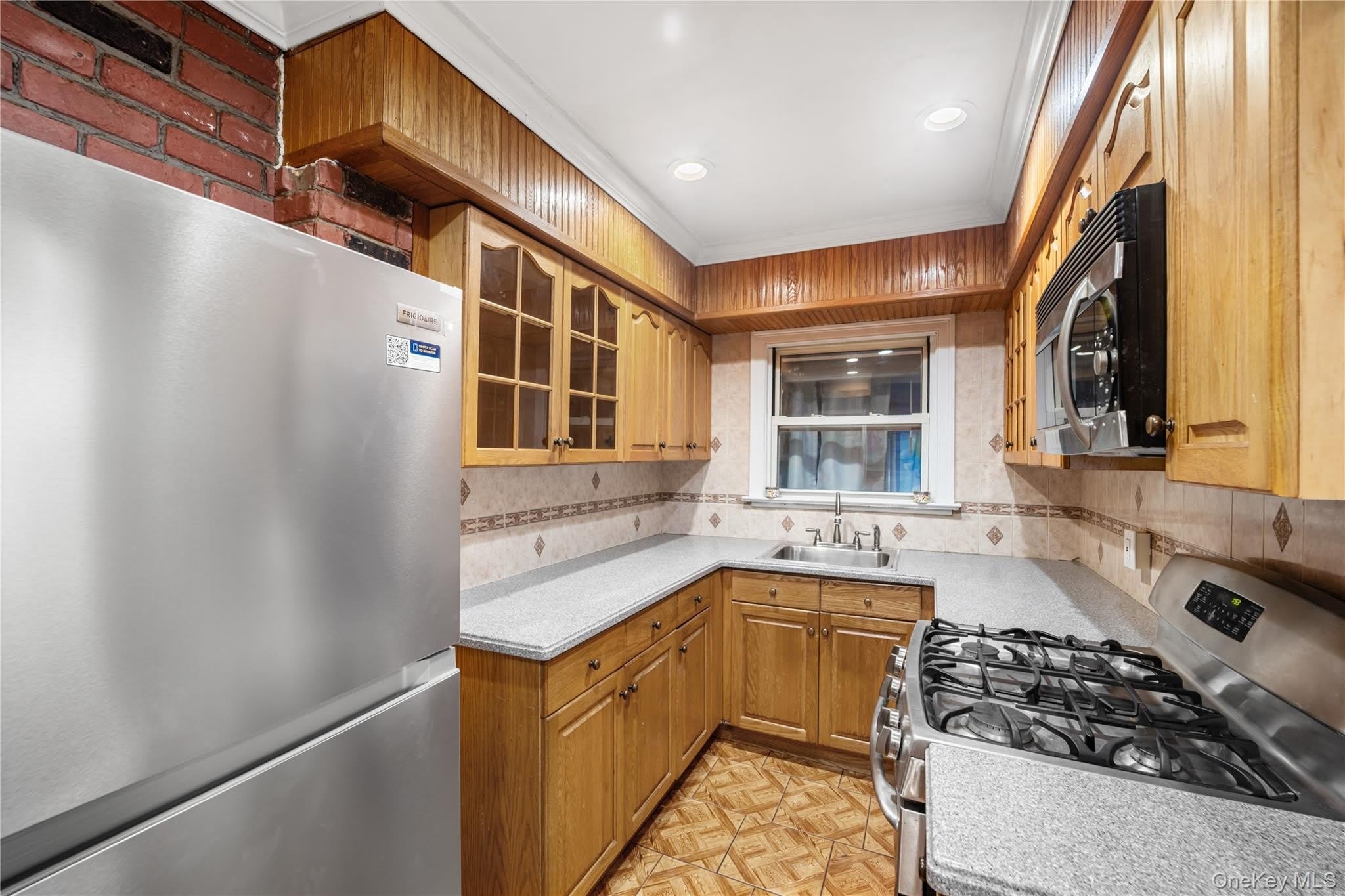 4225 Wilder Avenue – photo 4