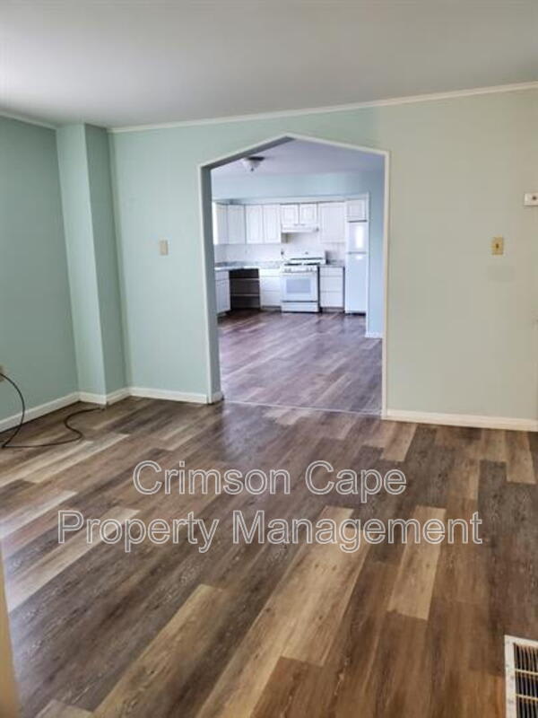 108 Grove St – photo 3