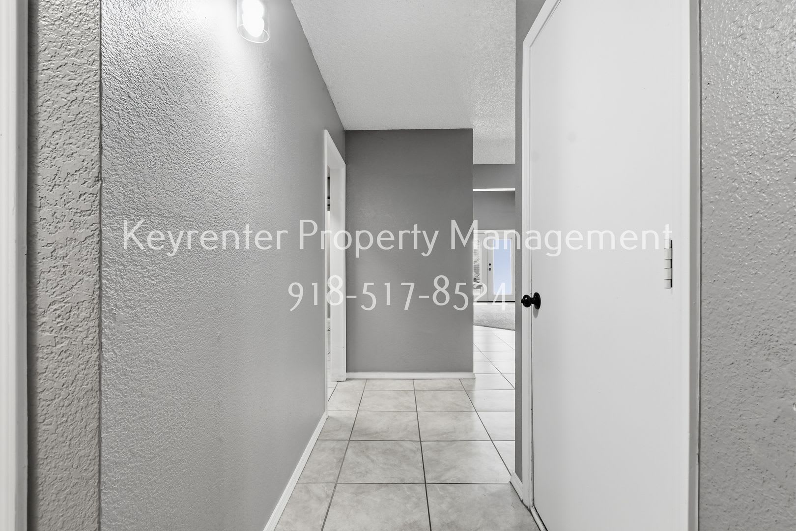 Charming 3 Bed, 2 Bath Home Backing to a Peaceful Greenbelt in Broken Arrow! – photo 3