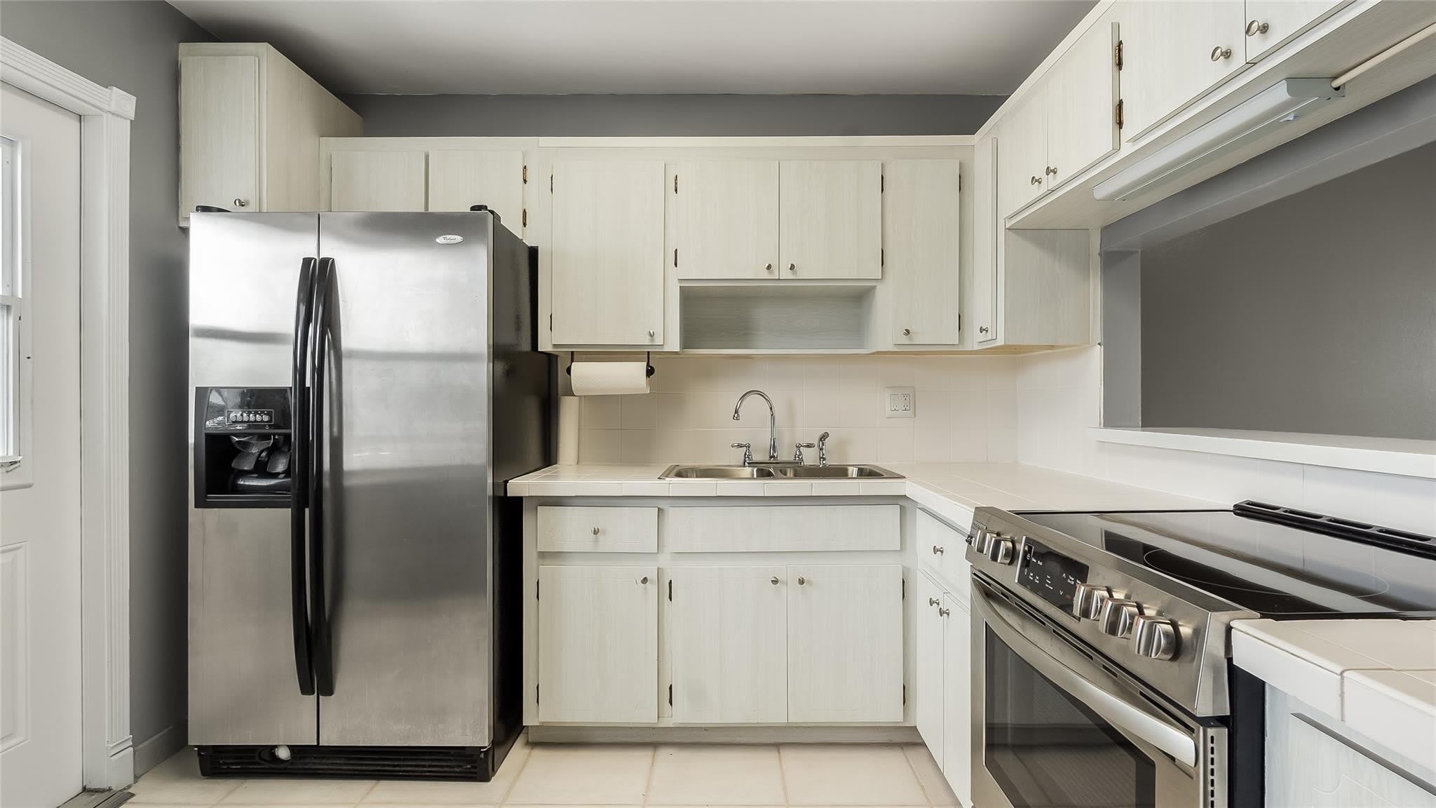 2309 Park Lane – photo 2