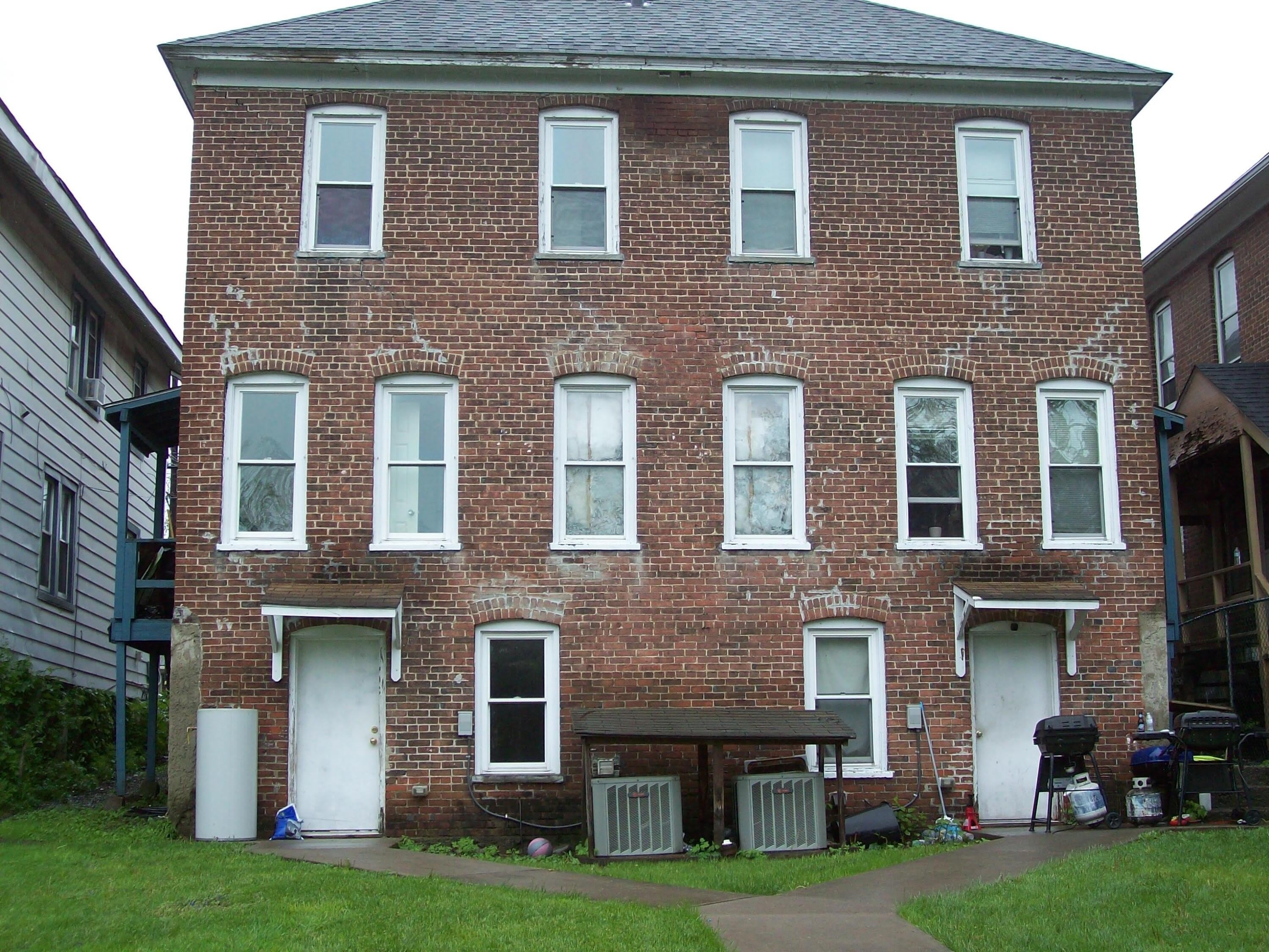 495 N Courtland st – photo 2