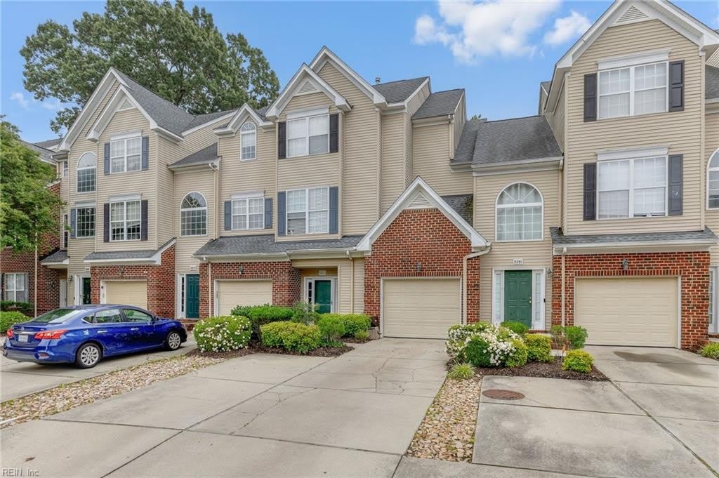 5277 Summer Crescent – photo 2