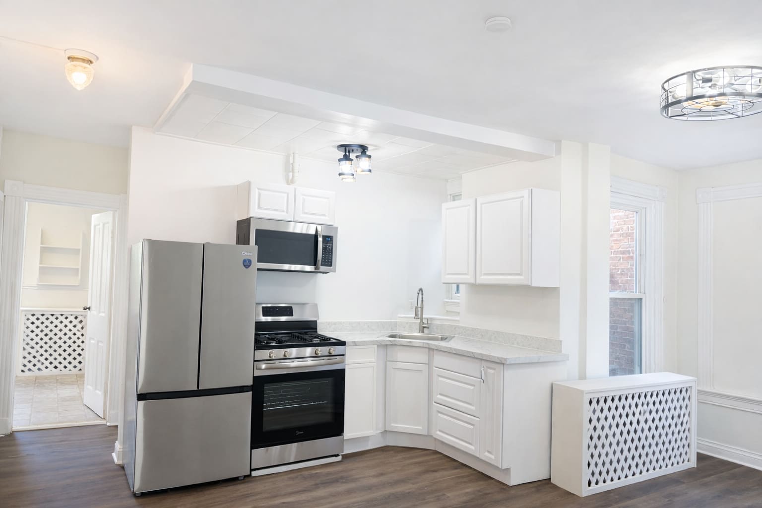 210 Laurens Street – photo 3