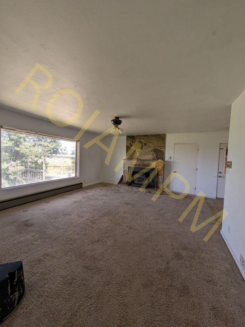 Charming 3-bed 2-bath Home at the Edge of Town – photo 2