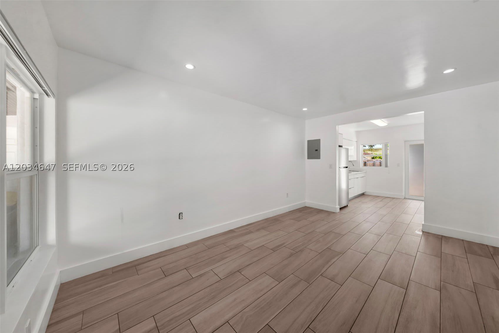 520 NW 104th St – photo 4