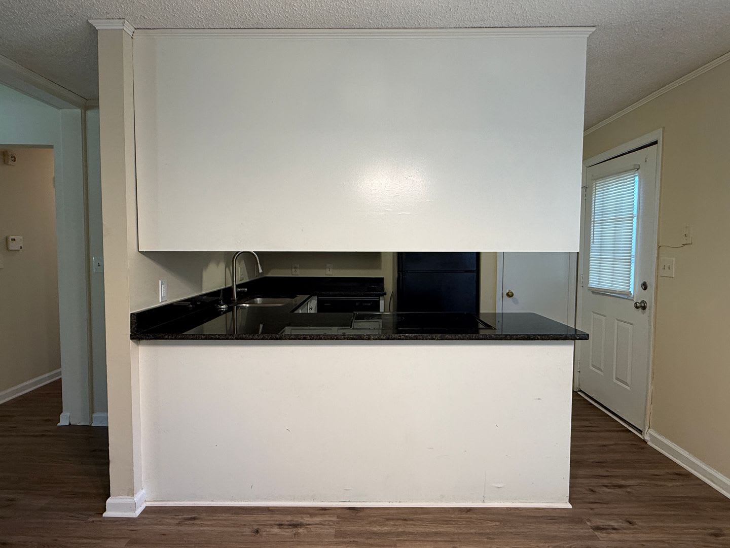 2220 Laburnum Avenue – photo 4