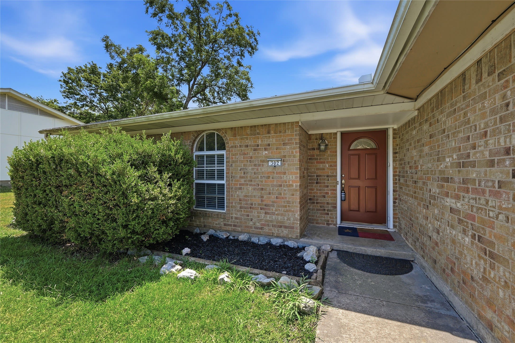 302 Iowa Street – photo 3