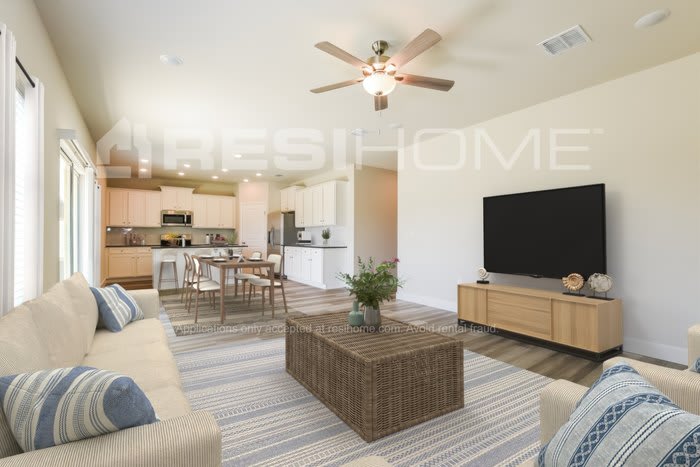 5230 Inglewood Drive – photo 4