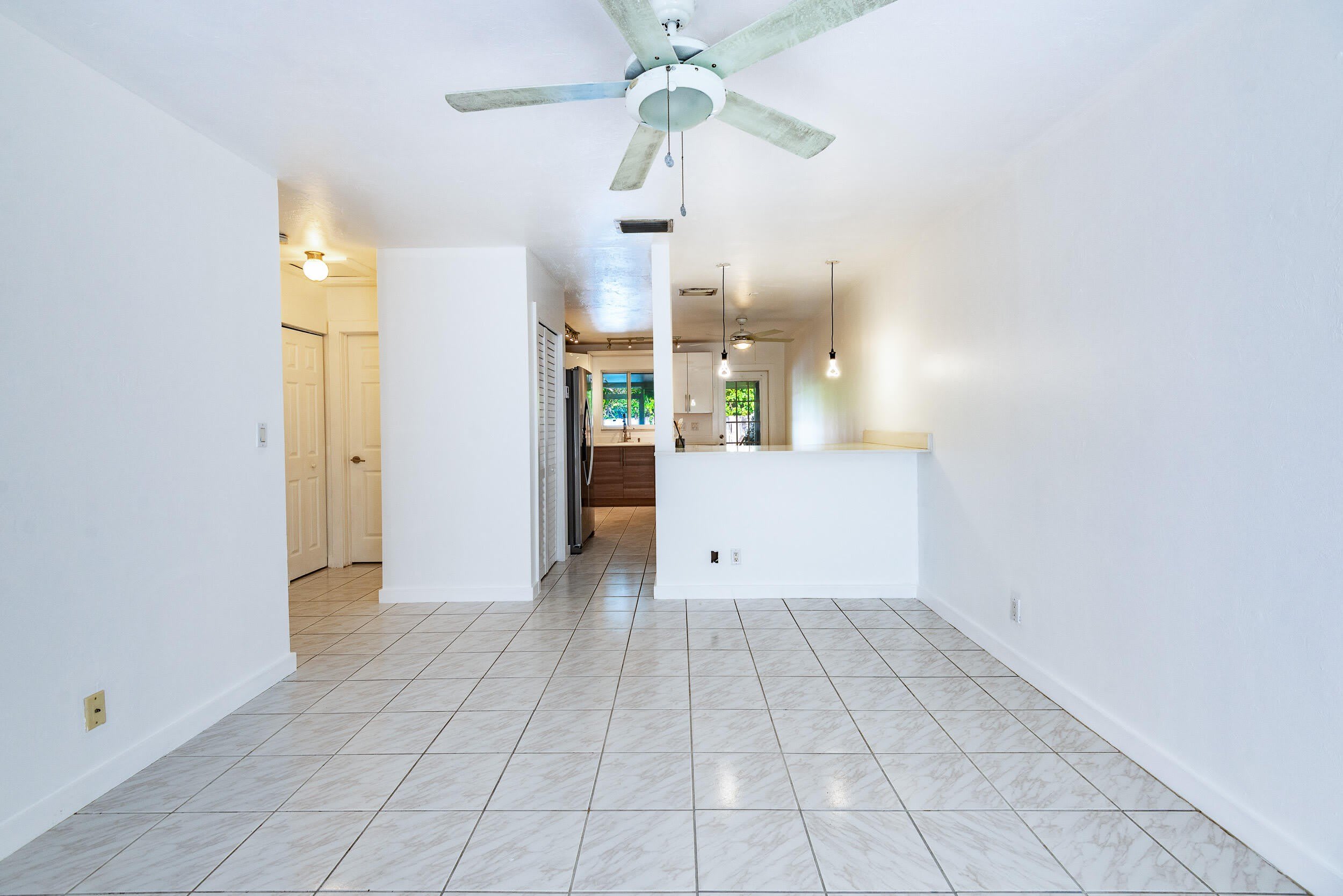 2501 TAYLOR Street – photo 3