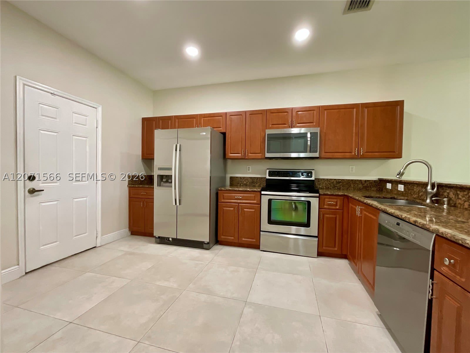 15285 SW 88th Ter – photo 2
