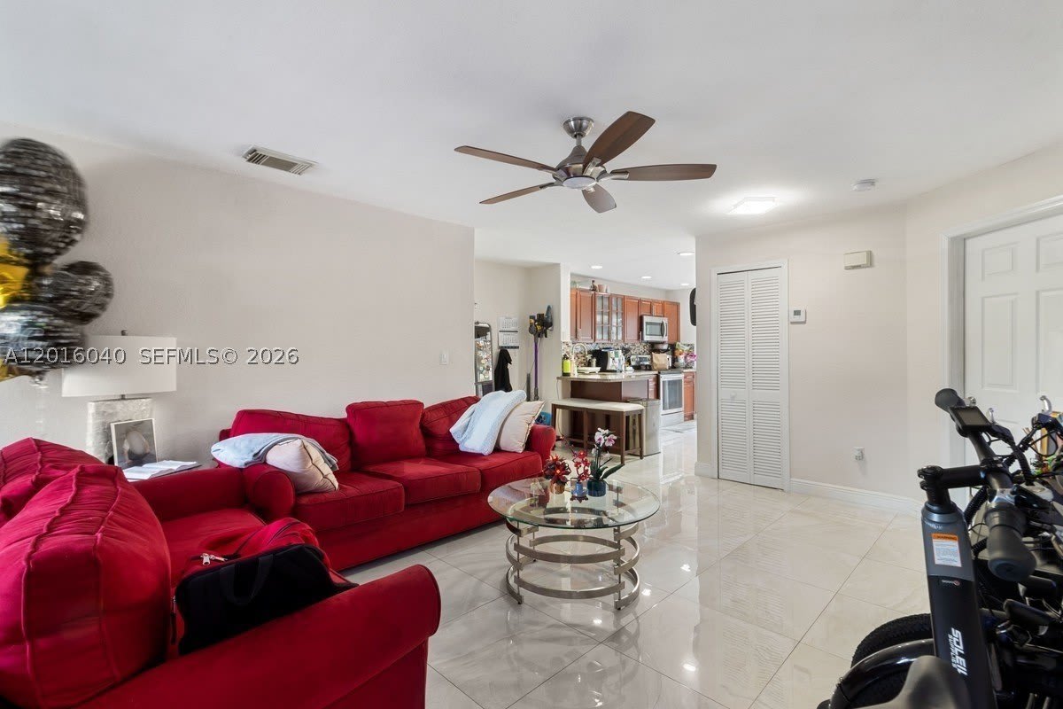 5605 NW 109th Ave – photo 3