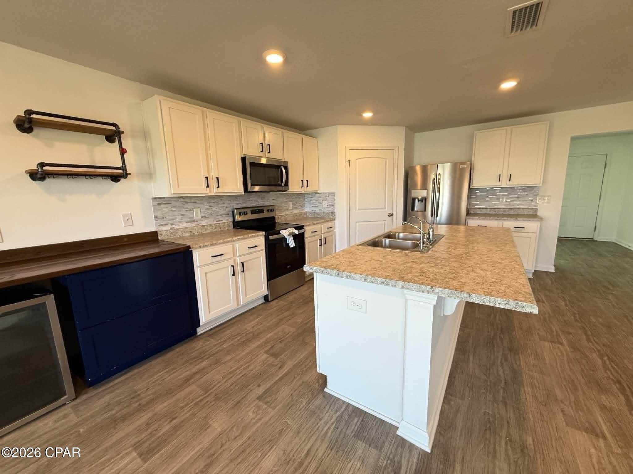 7300 Ellie B Drive – photo 5