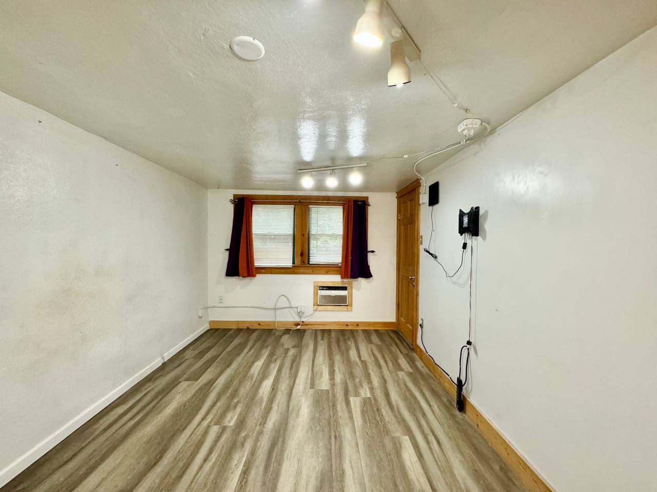 6601 1/2 N Navin Ave Unit A – photo 3