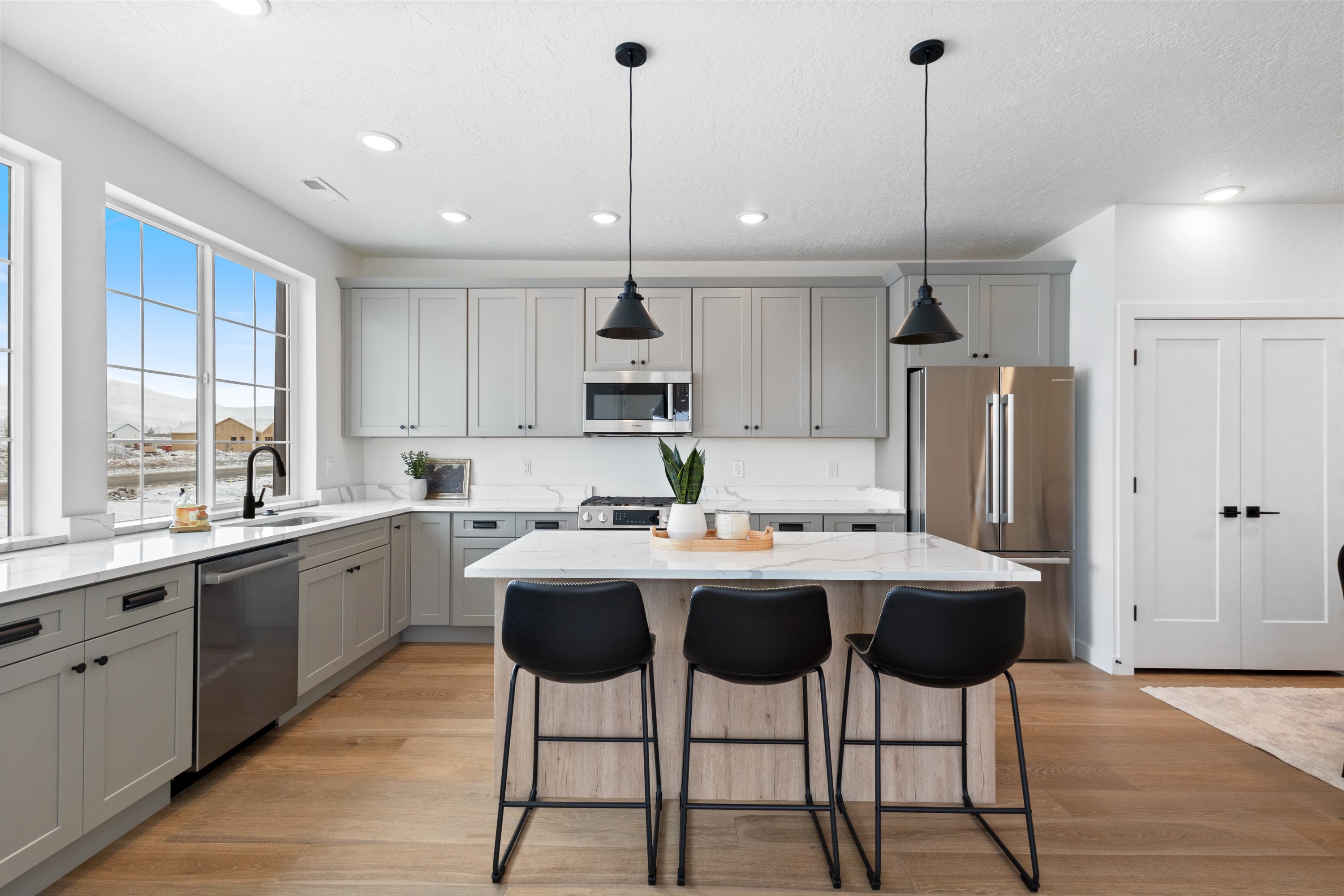 1804 South Sawmill Boulevard – photo 3
