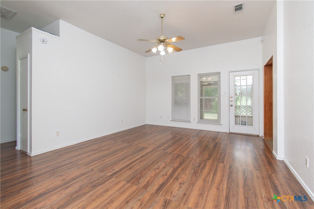 2406 Cactus Drive – photo 2