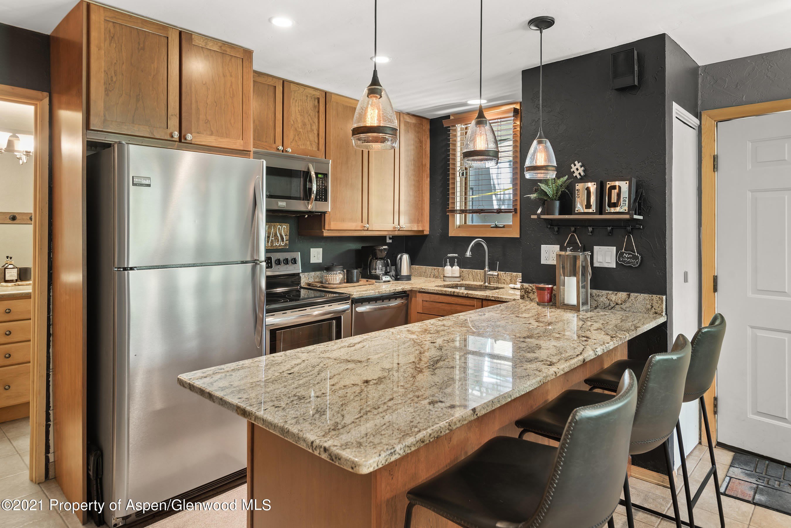 135 Carriage Way – photo 5