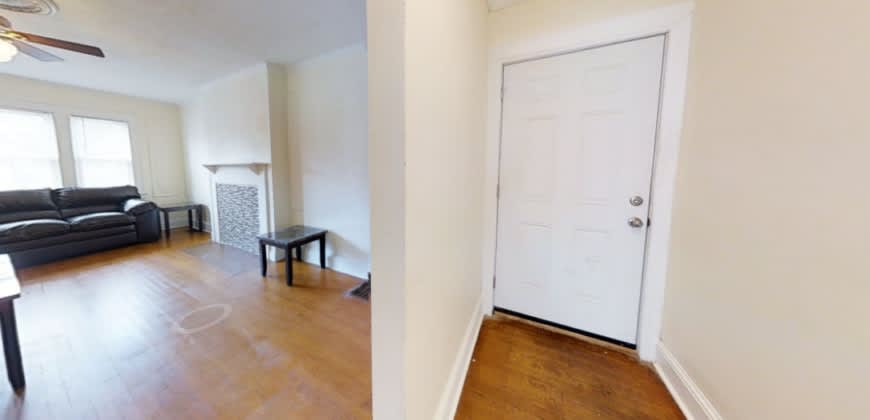 2401 East Genesee StApt 2 Rm 5 – photo 2