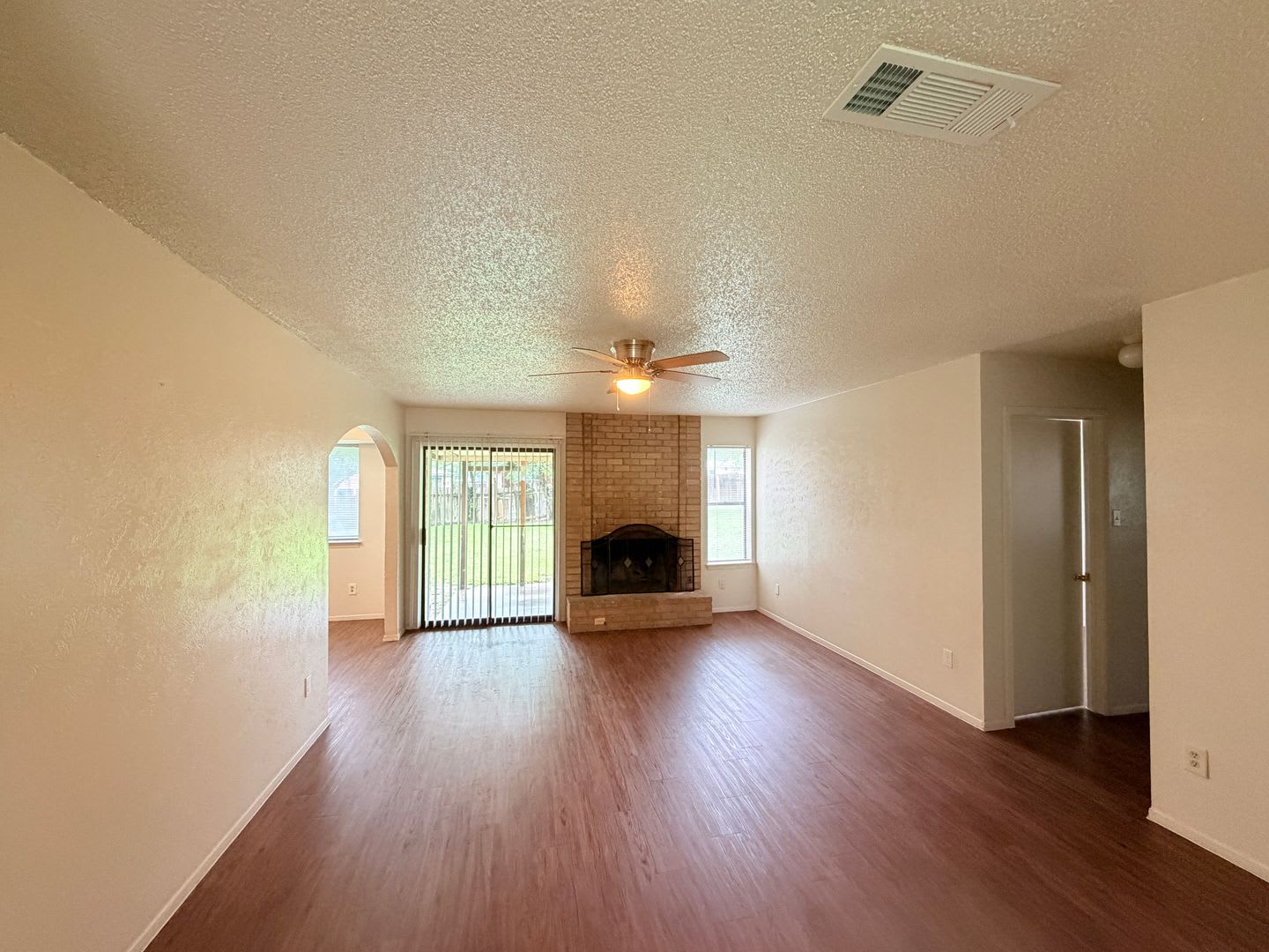 Located on Cul-De-Sac Near Domain Shopping Center – photo 2