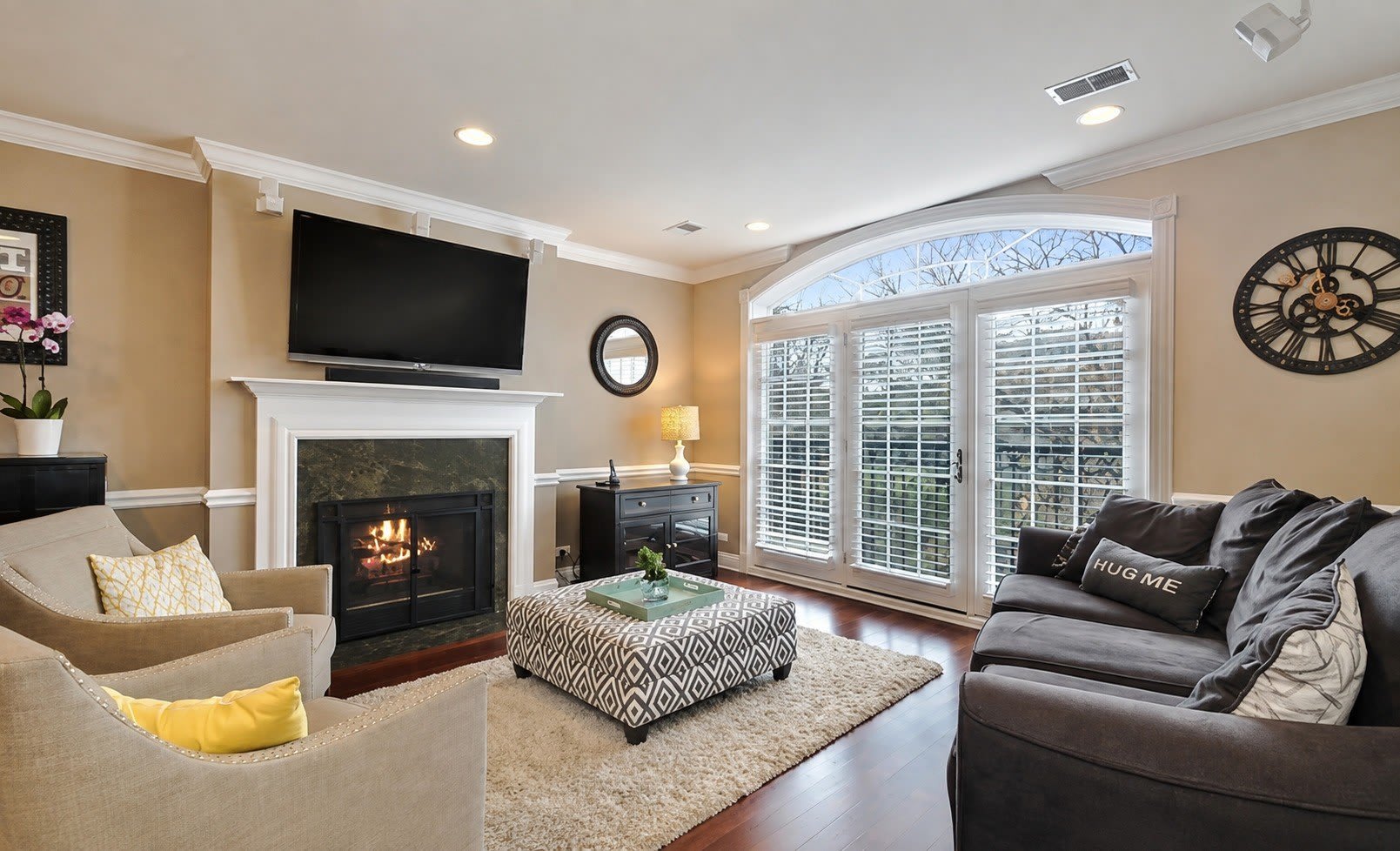 3545 N Wilton Avenue – photo 2