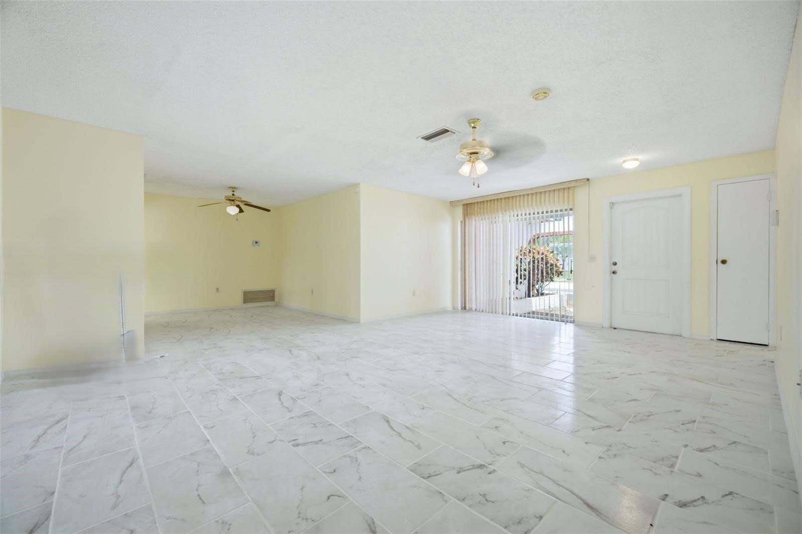 920 Northwest 92nd Avenue – photo 3