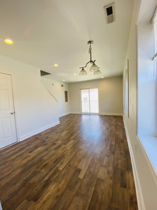 1600 Light Street – photo 1