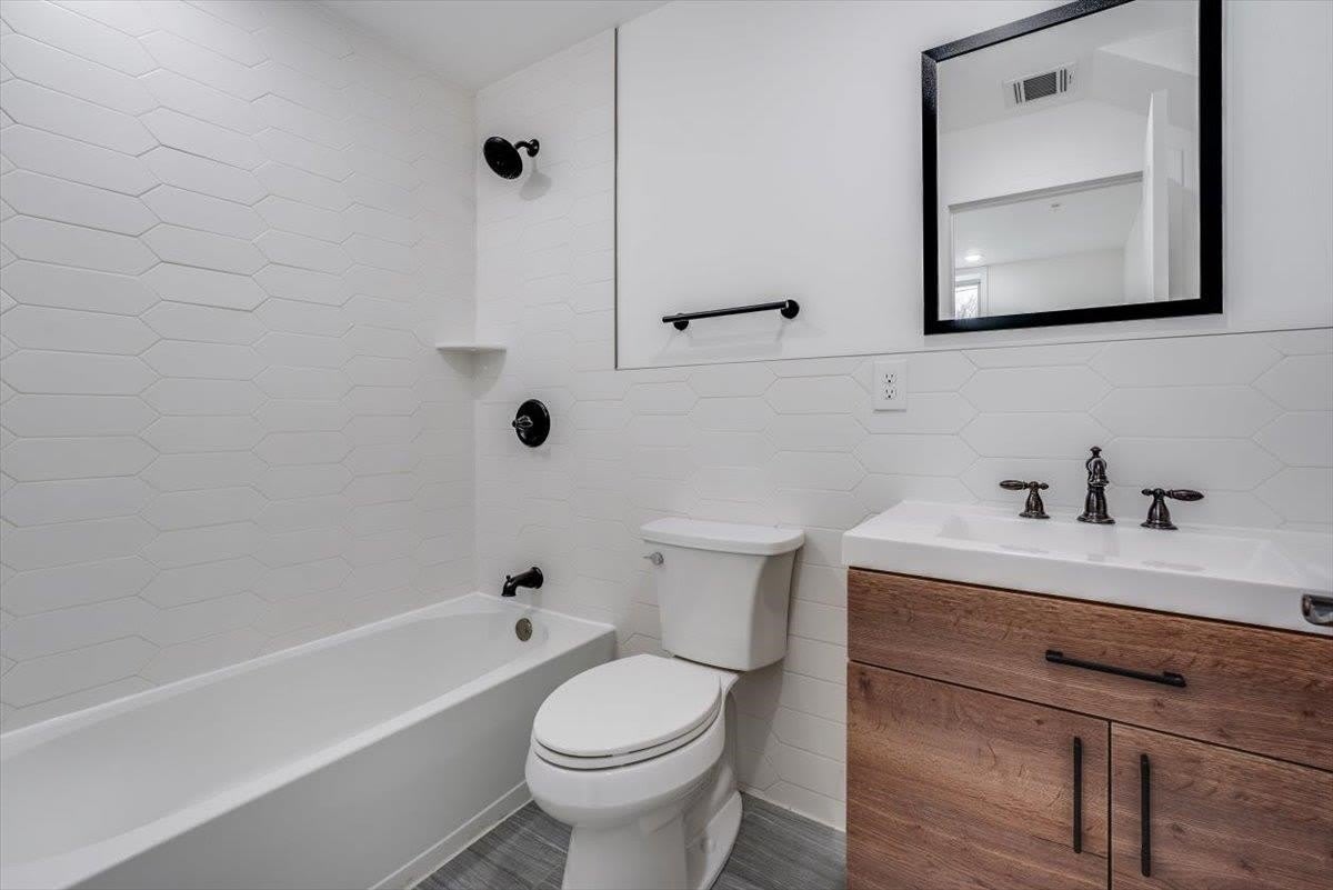 260 PALISADE AVE – photo 2