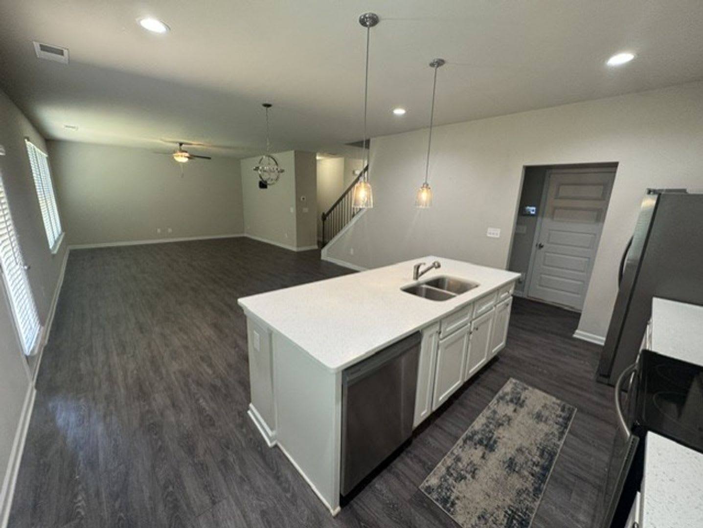 1156 Burgundy Drive – photo 3
