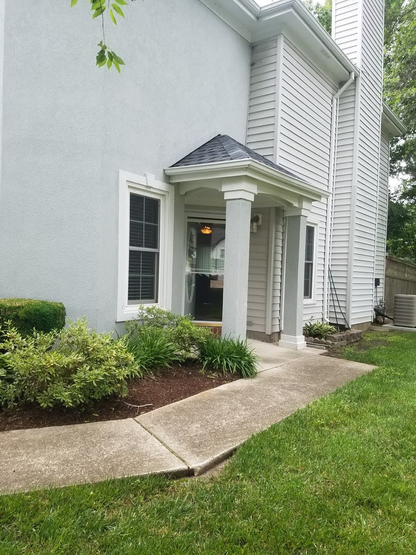 FANTASTIC TOWN HOME ON GREENBRIER FAIRWAYS GOLF COURSE! – photo 2