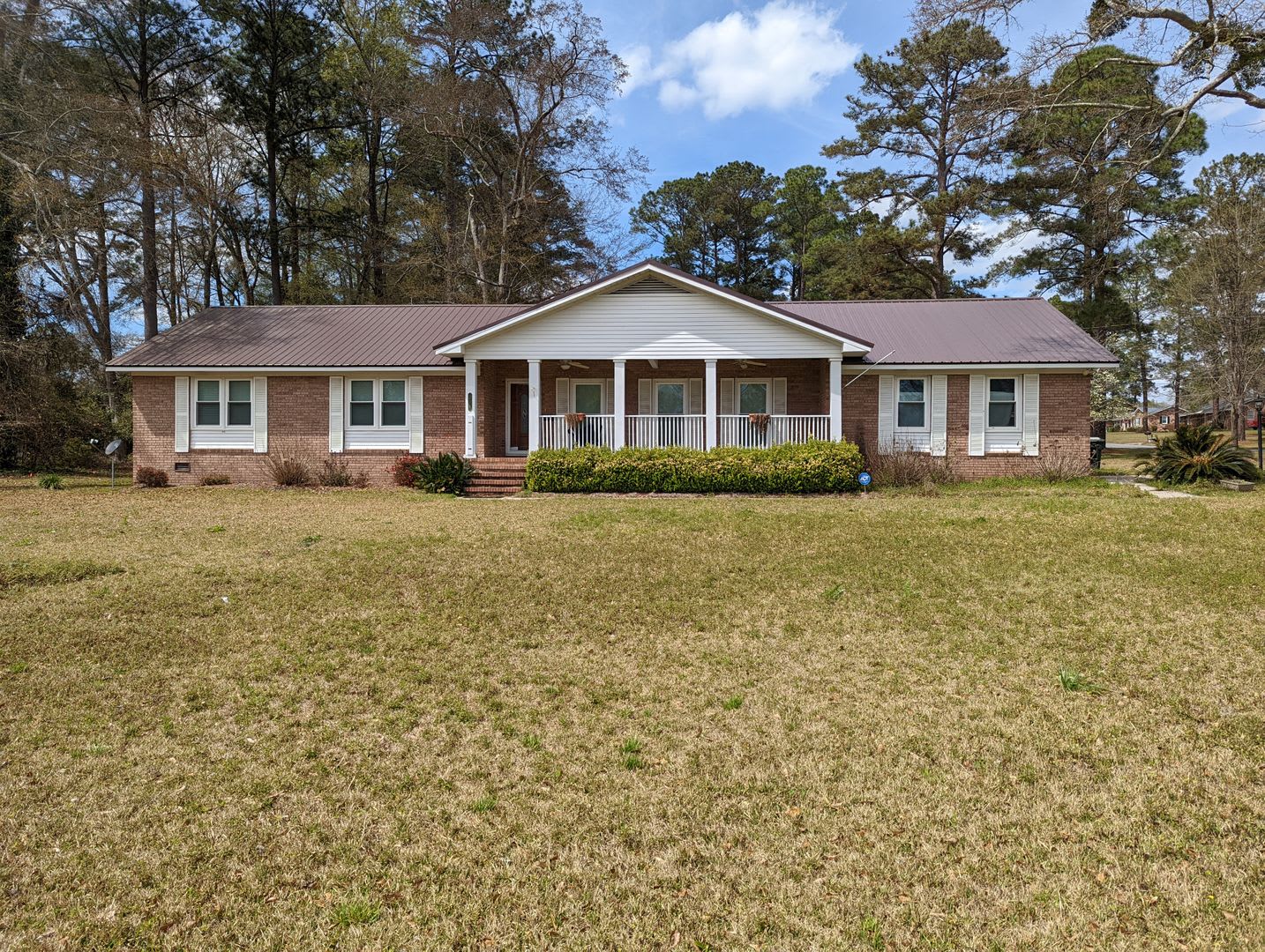 216 Brookwood Drive – photo 2
