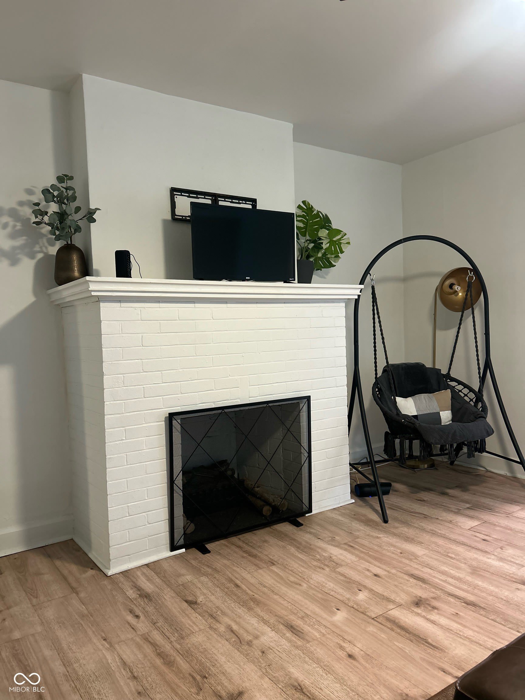 3851 Broadway Street – photo 5