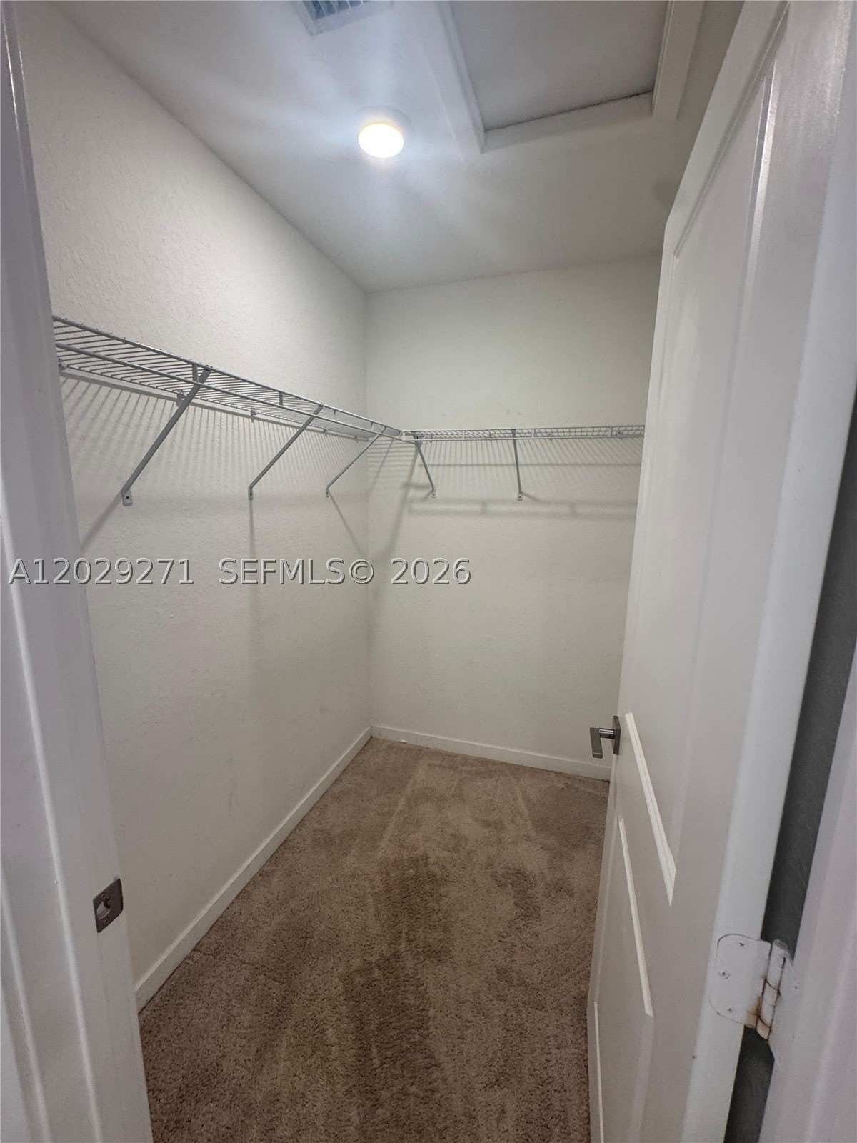1048 SE 23rd Ter – photo 4