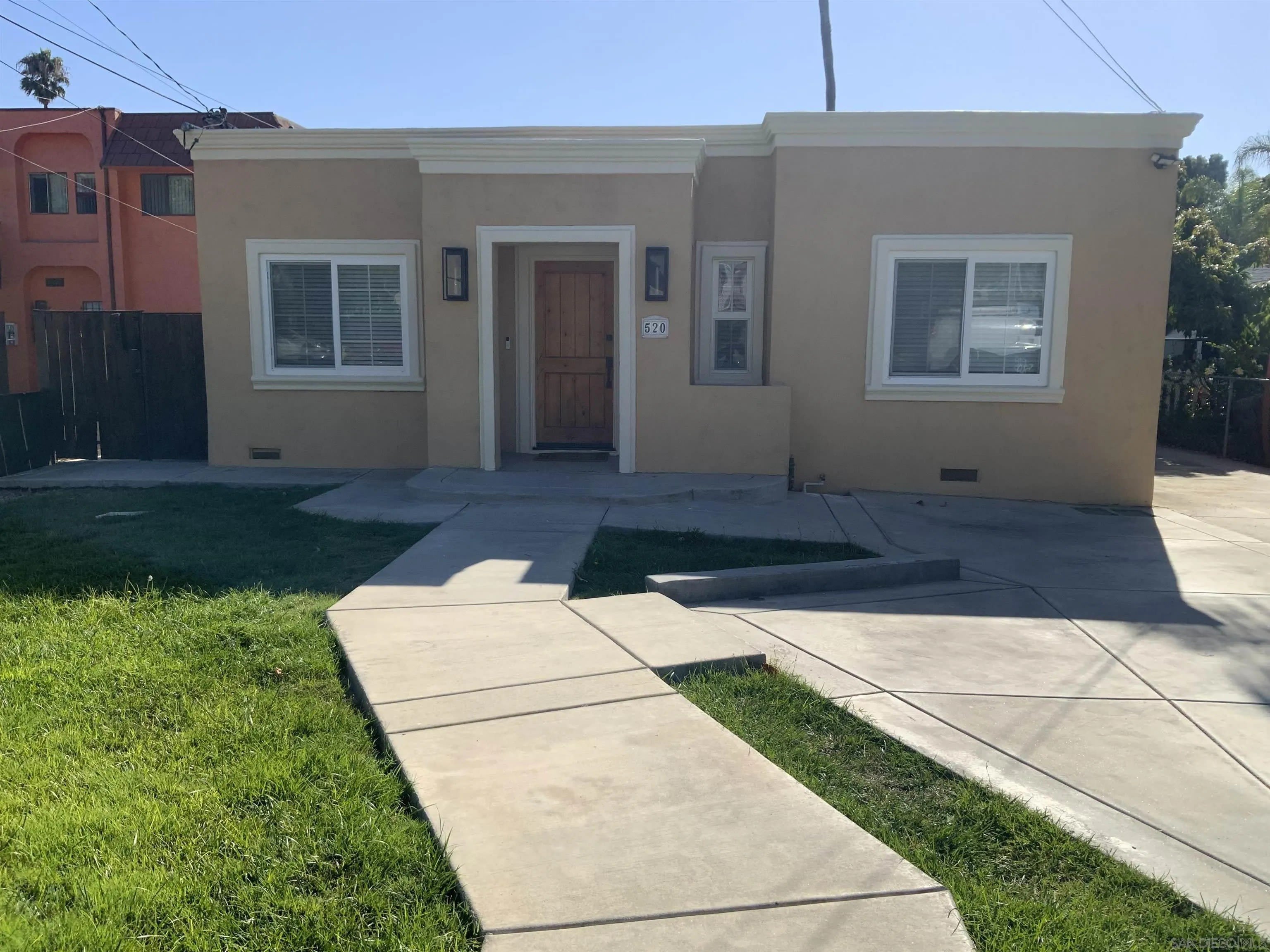 520 Glover Ave – photo 1