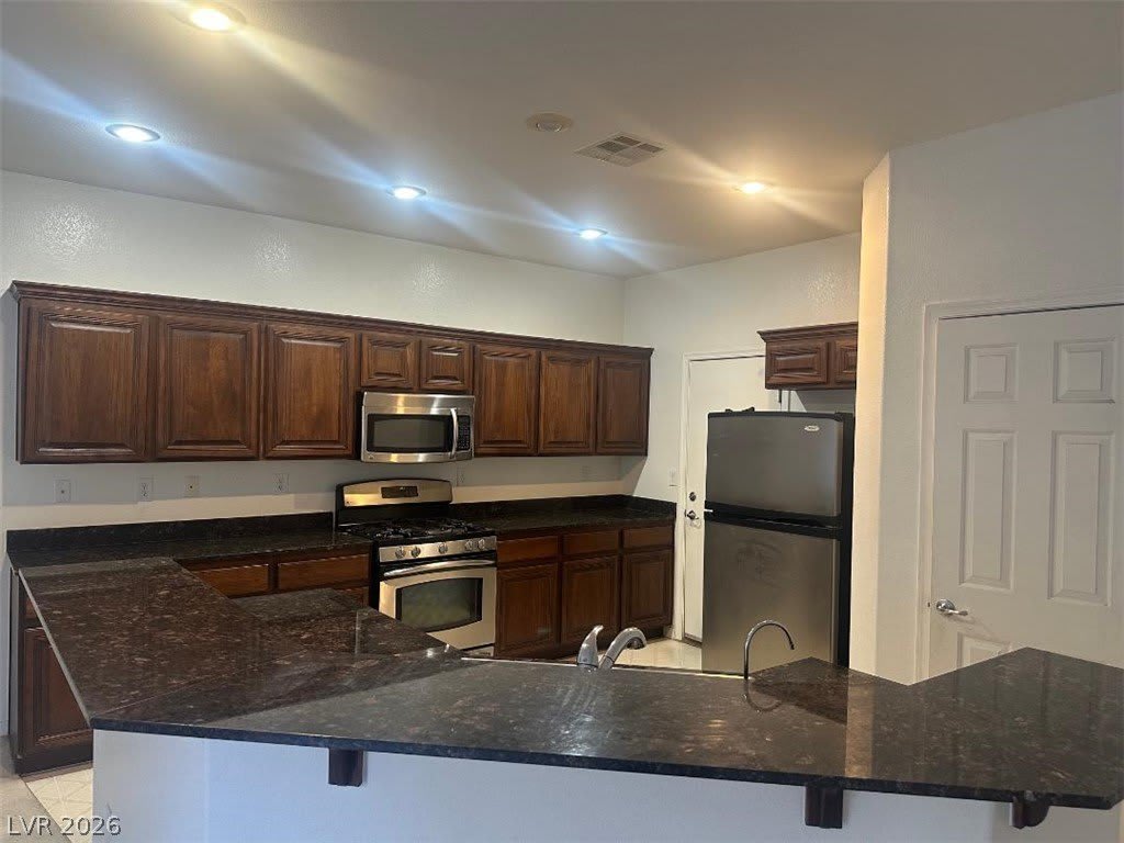 515 Newberry Springs Drive – photo 2