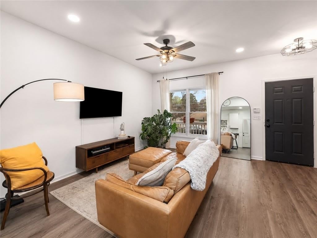 1014 Fern Avenue SE – photo 4