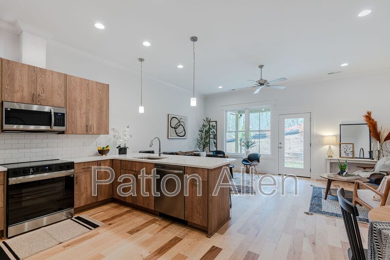 153 Collin Pl – photo 4
