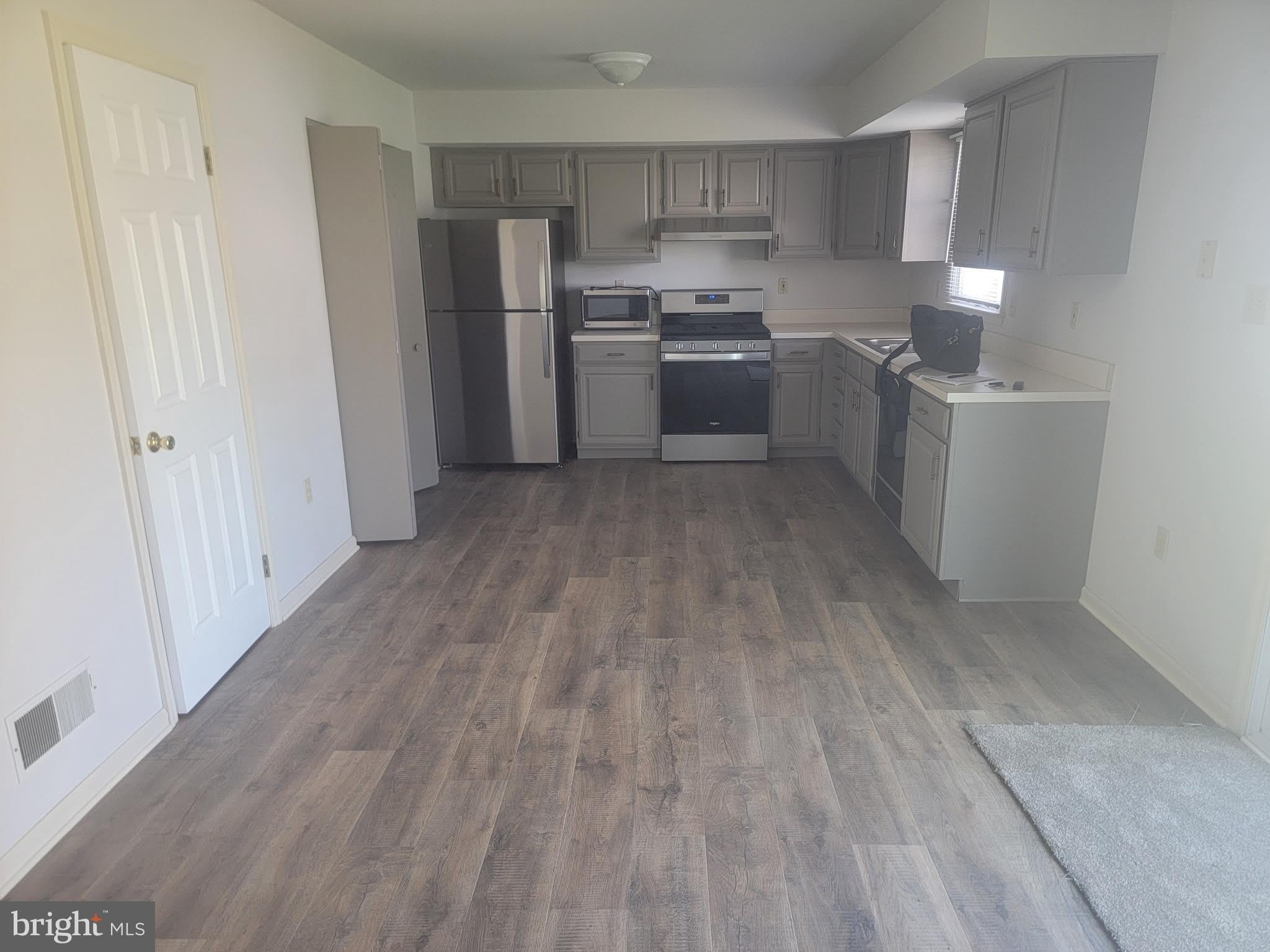 4 ADAMS Street – photo 4