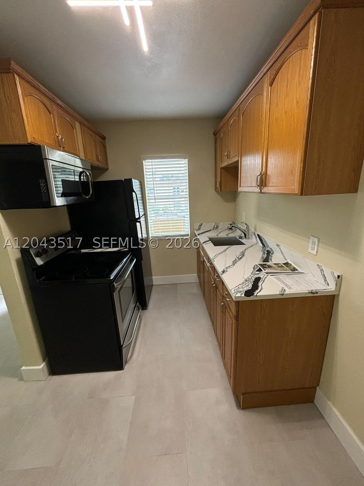 2301 NE 6th Ave – photo 2