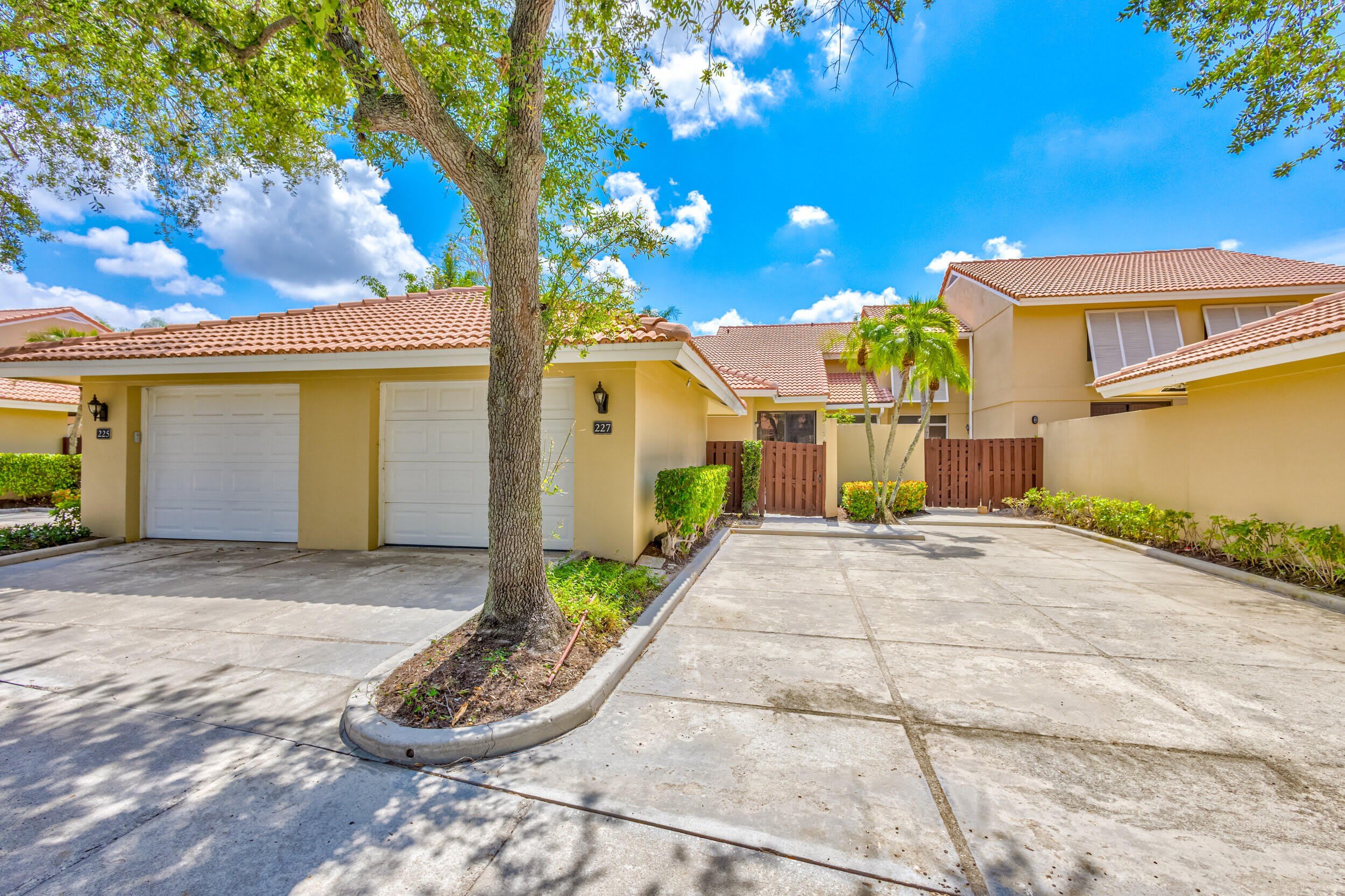 227 Old Meadow Way – photo 2