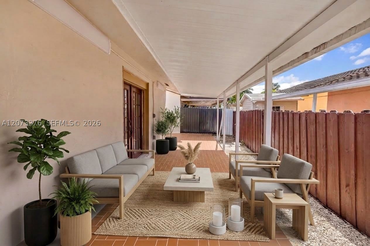 10212 NW 129th St – photo 1